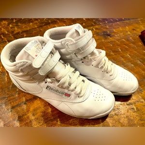 Reebok Freestyle Hi High Top Sneakers - size 6
